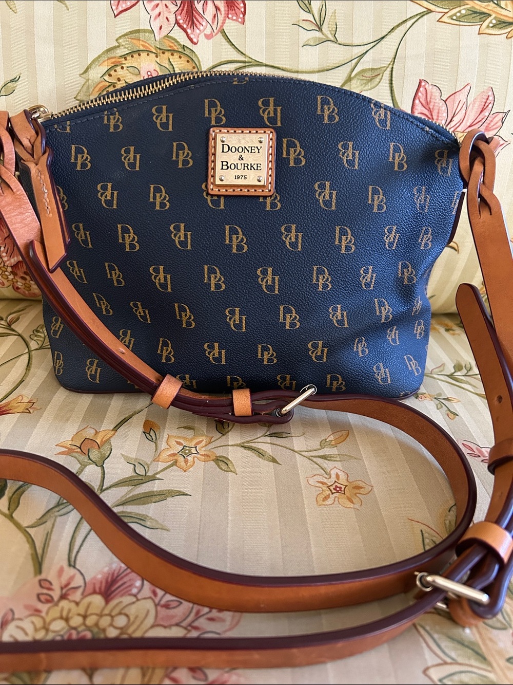 Dooney & Bourke Crossbody Bag
